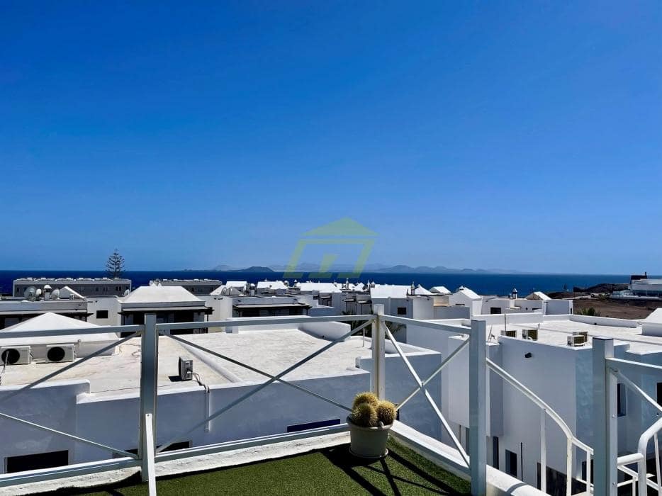 2 makuuhuone Huvila myytävänä paikassa Playa Blanca mukana 
autotalli - 395 000 € (Ref: 9939300)
