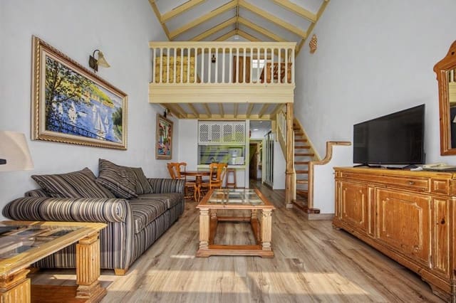 2 soveværelse Villa til salg i Costa Teguise, Teguise med swimmingpool - € 310.000 (Ref: 9946916)