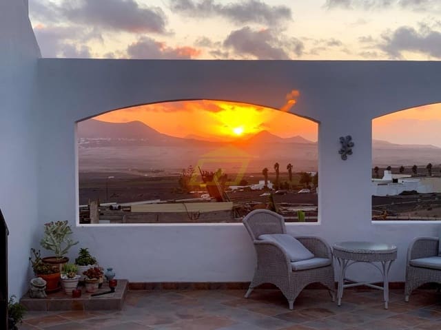 3 chambre Bungalow à vendre à Teguise avec garage - 499 950 € (Ref: 9950919)
