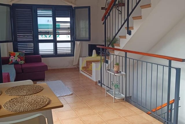 3 bedroom Apartment for sale in Orzola, Haría - € 279,500 (Ref: 9956708)