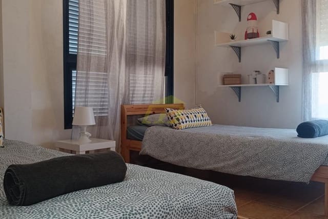 3 bedroom Apartment for sale in Orzola, Haría - € 279,500 (Ref: 9956708)