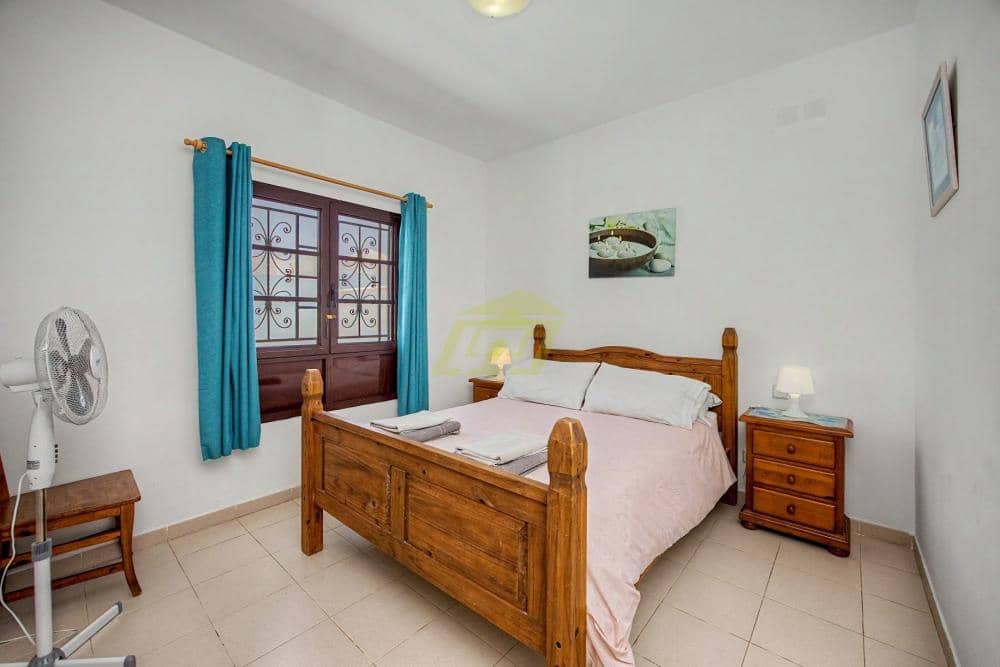 Bungalow de 3 habitaciones en Costa Teguise en venta con piscina garaje - 480.000 € (Ref: 9959050)