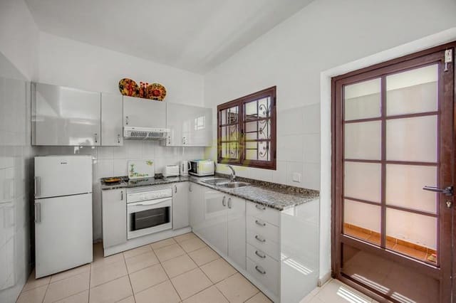3 bedroom Bungalow for sale in Costa Teguise, Teguise with pool garage - € 480,000 (Ref: 9959050)