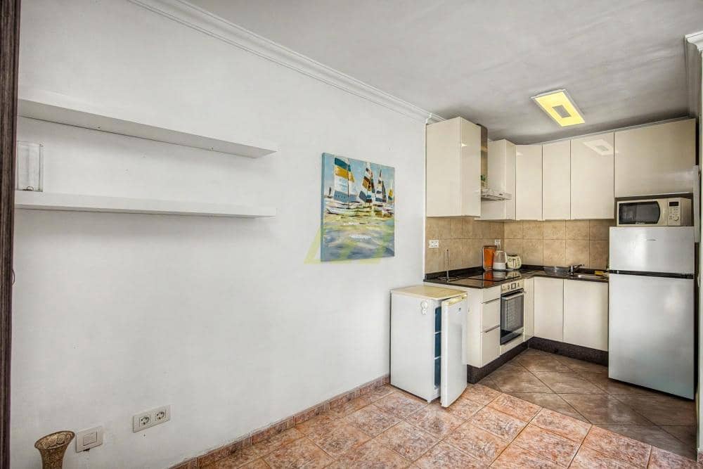 2 makuuhuone Huoneisto myytävänä paikassa Puerto del Carmen - 279 000 € (Ref: 9959051)