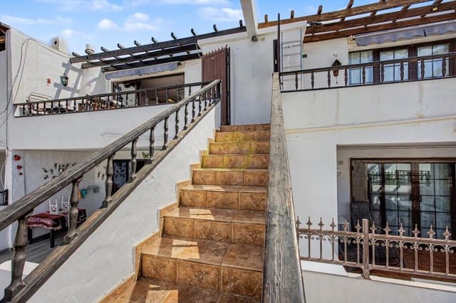 2 soveværelse Lejlighed til salg i Puerto del Carmen, Tías - € 279.000 (Ref: 9959051)