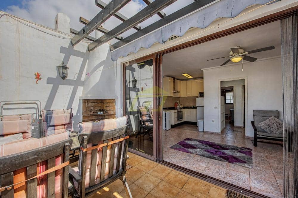 2 makuuhuone Huoneisto myytävänä paikassa Puerto del Carmen - 279 000 € (Ref: 9959051)