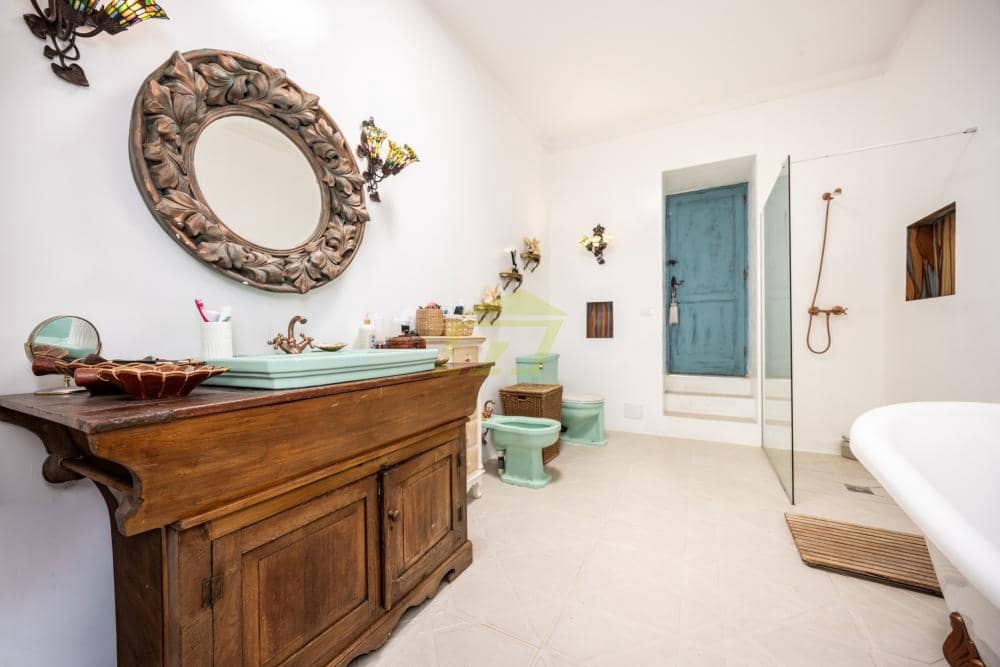 6 sypialnia Willa na sprzedaż w Macher z basenem - 990 000 € (Ref: 9959052)