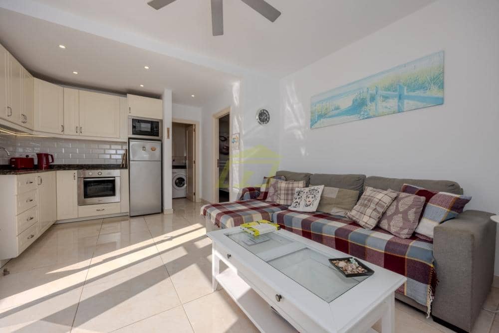 1 slaapkamer Appartement te koop in Puerto del Carmen met zwembad - € 225.000 (Ref: 9964617)