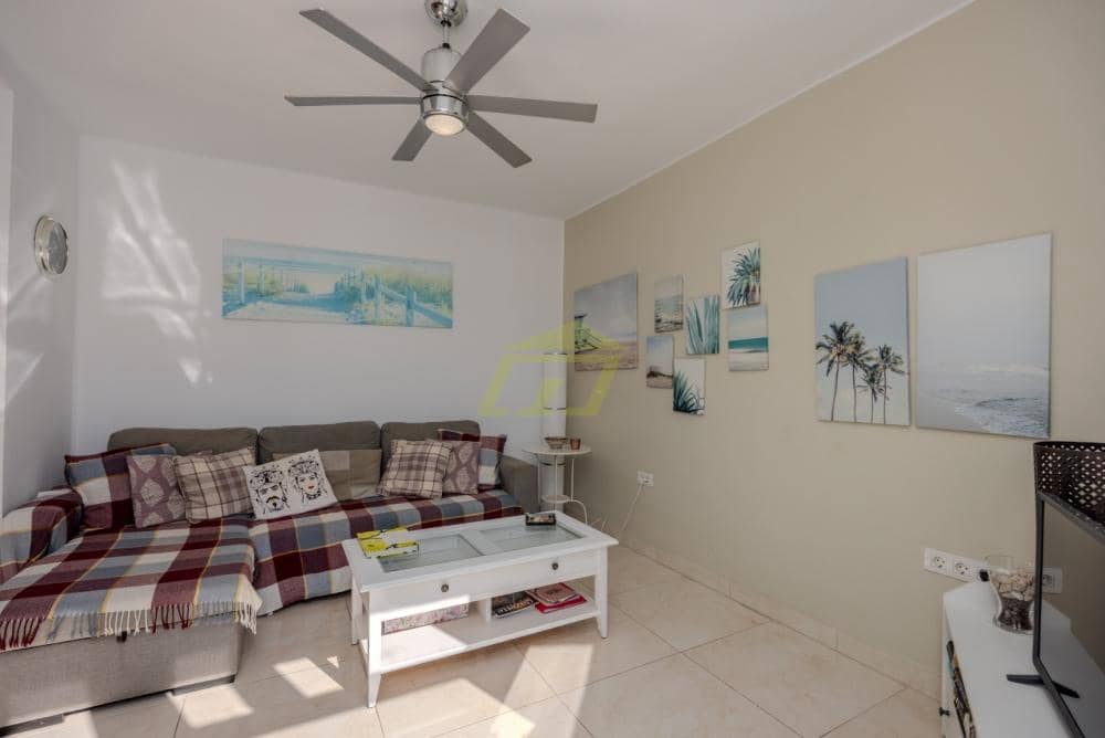 1 slaapkamer Appartement te koop in Puerto del Carmen met zwembad - € 225.000 (Ref: 9964617)