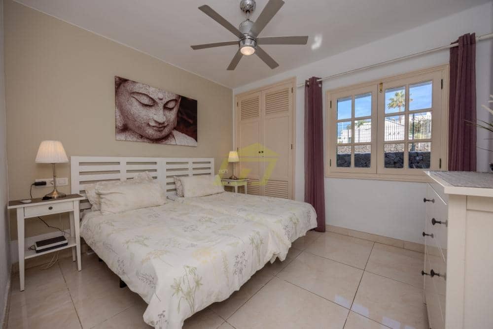 1 slaapkamer Appartement te koop in Puerto del Carmen met zwembad - € 225.000 (Ref: 9964617)