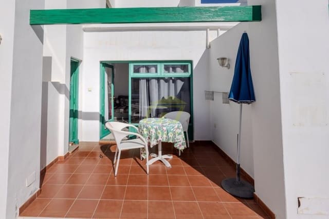 1 slaapkamer Appartement te koop in Puerto del Carmen, Tías met zwembad - € 225.000 (Ref: 9964617)