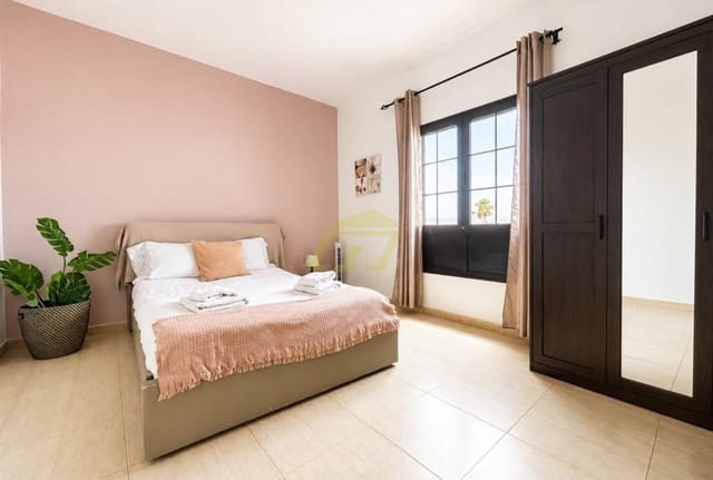 3 quarto Moradia para venda em Costa Teguise, Teguise com piscina garagem - 365 000 € (Ref: 9964618)