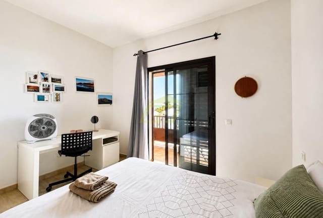 3 quarto Moradia para venda em Costa Teguise, Teguise com piscina garagem - 365 000 € (Ref: 9964618)