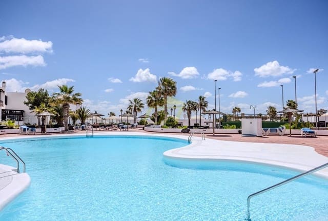 3 quarto Moradia para venda em Costa Teguise, Teguise com piscina garagem - 365 000 € (Ref: 9964618)
