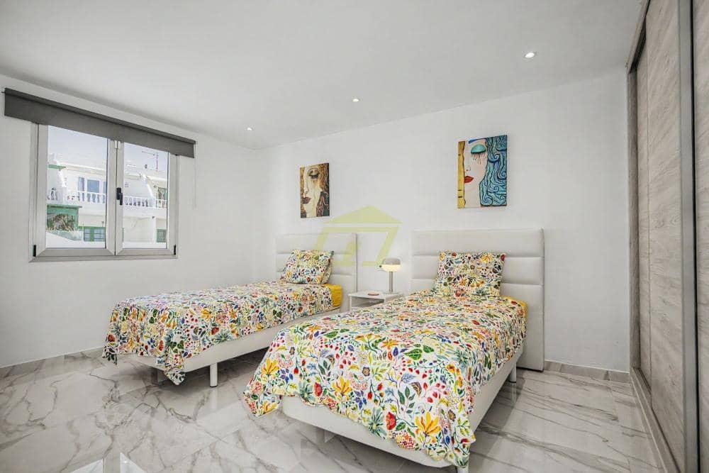 2 sypialnia Apartament na sprzedaż w Puerto del Carmen z basenem - 399 999 € (Ref: 9964619)