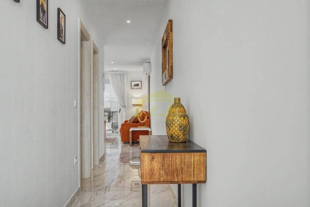 2 sypialnia Apartament na sprzedaż w Puerto del Carmen z basenem - 399 999 € (Ref: 9964619)