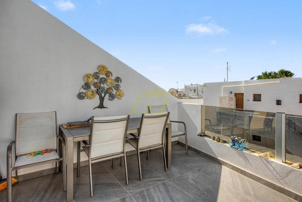 2 sypialnia Apartament na sprzedaż w Puerto del Carmen z basenem - 399 999 € (Ref: 9964619)