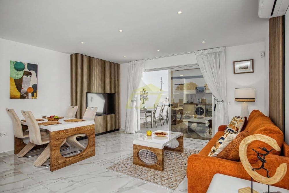 2 sypialnia Apartament na sprzedaż w Puerto del Carmen z basenem - 399 999 € (Ref: 9964619)