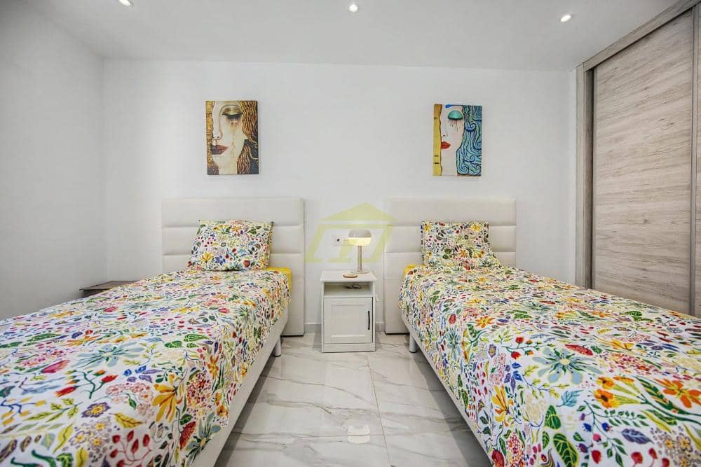 2 sypialnia Apartament na sprzedaż w Puerto del Carmen z basenem - 399 999 € (Ref: 9964619)