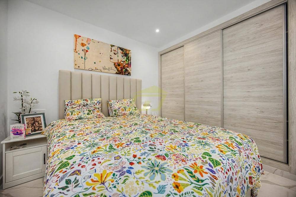 2 sypialnia Apartament na sprzedaż w Puerto del Carmen z basenem - 399 999 € (Ref: 9964619)