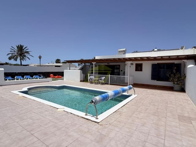 2 quarto Moradia para venda em Playa Blanca, Yaiza com piscina - 435 000 € (Ref: 9964621)