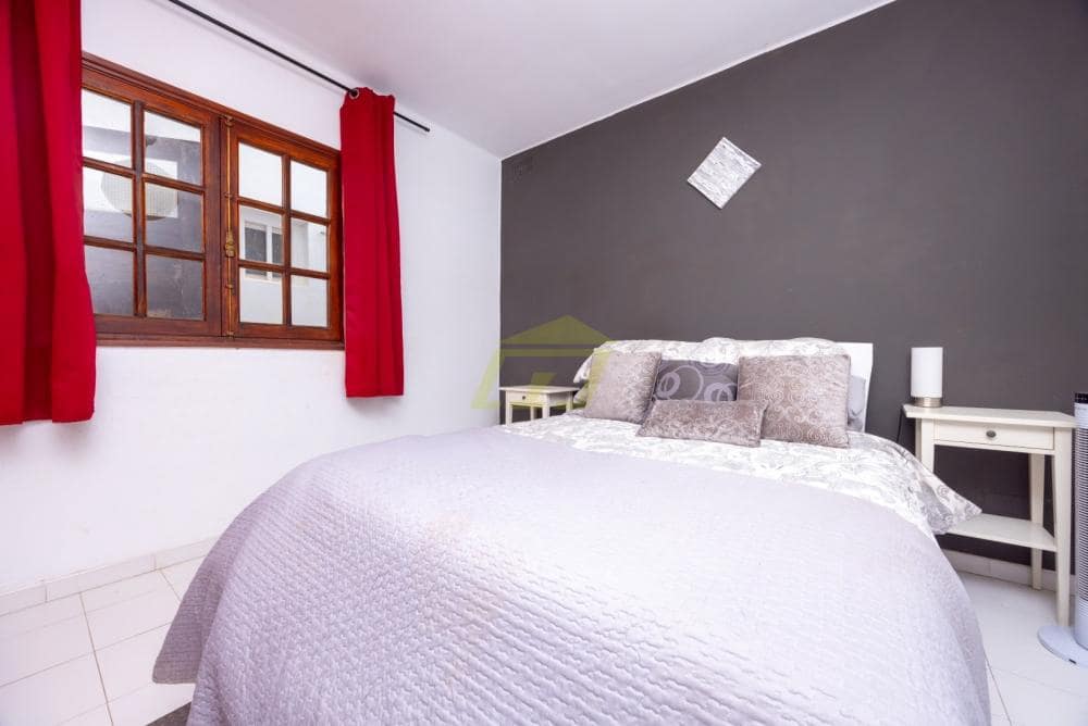 4 soverom Villa til salgs i Guime med svømmebasseng garasje - € 480 000 (Ref: 9974587)