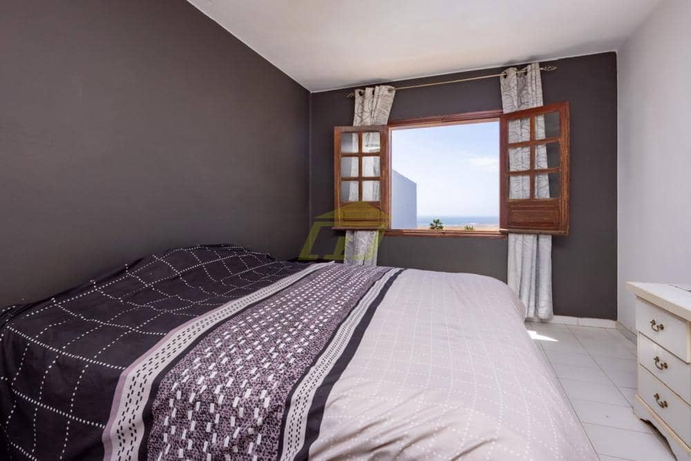 4 soverom Villa til salgs i Guime med svømmebasseng garasje - € 480 000 (Ref: 9974587)