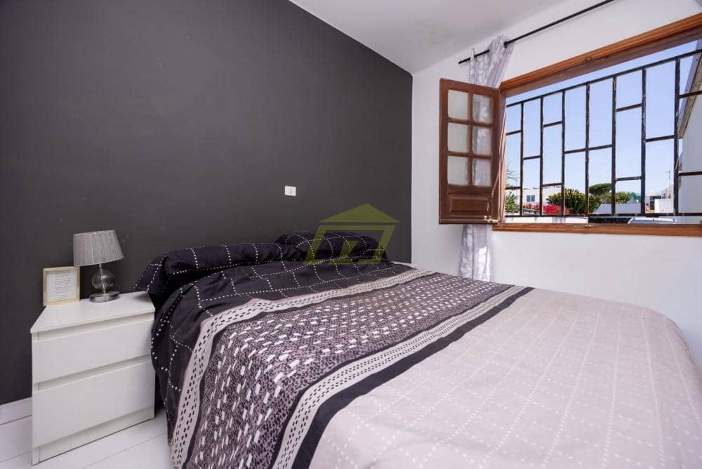 4 soverom Villa til salgs i Guime med svømmebasseng garasje - € 480 000 (Ref: 9974587)