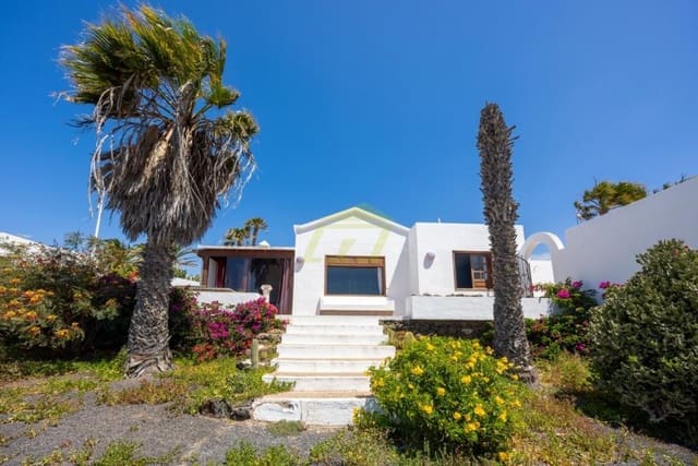4 soverom Villa til salgs i Guime, San Bartolomé med svømmebasseng garasje - € 480 000 (Ref: 9974587)