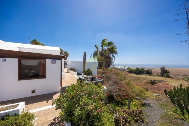 4 soverom Villa til salgs i Guime, San Bartolomé med svømmebasseng garasje - € 480 000 (Ref: 9974587)