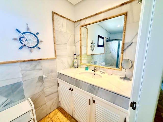 2 soverom Villa til salgs i Playa Blanca, Yaiza med svømmebasseng - € 495 000 (Ref: 9978122)
