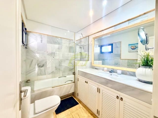 2 soverom Villa til salgs i Playa Blanca, Yaiza med svømmebasseng - € 495 000 (Ref: 9978122)