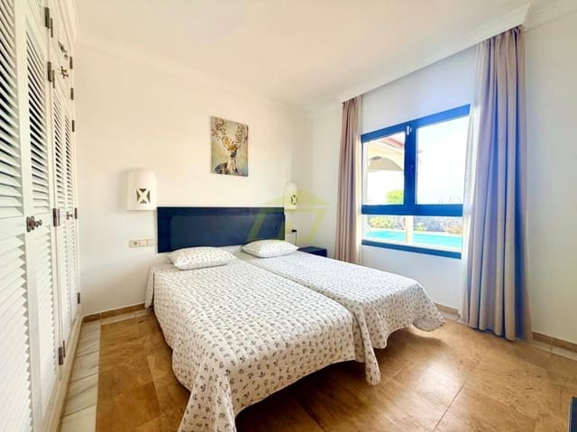 2 soverom Villa til salgs i Playa Blanca, Yaiza med svømmebasseng - € 495 000 (Ref: 9978122)