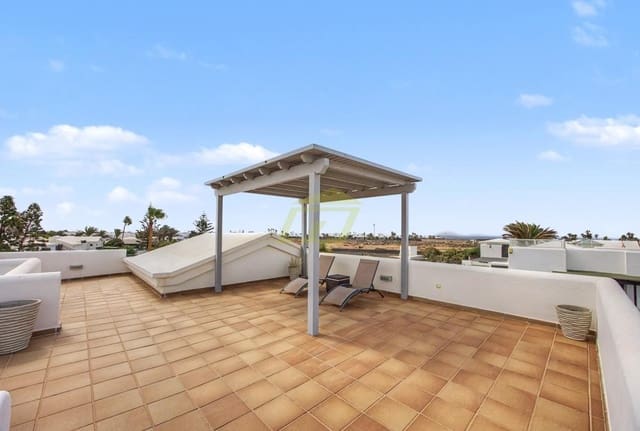 2 sypialnia Willa na sprzedaż w Playa Blanca, Yaiza z basenem - 495 000 € (Ref: 9978122)