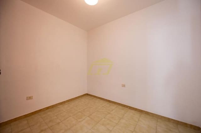 2 soverom Kommersiell til salgs i Puerto del Carmen, Tías med svømmebasseng - € 136 000 (Ref: 9996577)