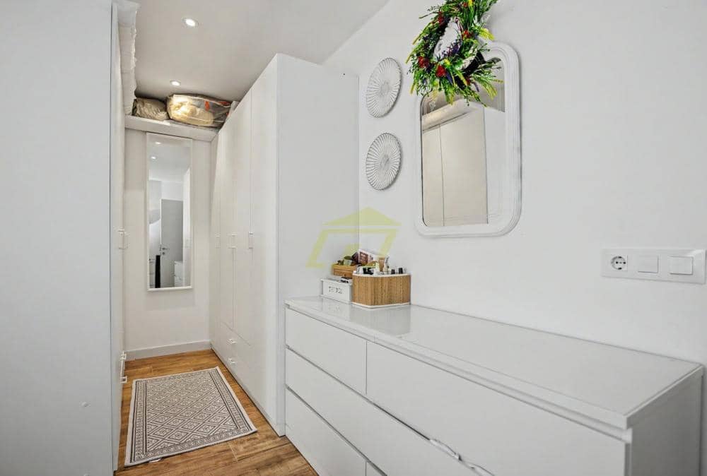 Chalet de 3 habitaciones en Playa Honda en venta - 489.000 € (Ref: 9996578)