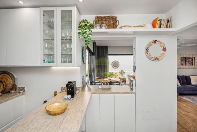 Chalet de 3 habitaciones en Playa Honda, San Bartolomé en venta - 489.000 € (Ref: 9996578)