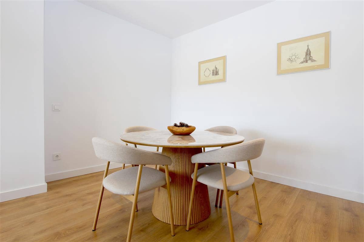 3 soveværelse Lejlighed til leje i Estepona med swimmingpool garage - € 2.900 (Ref: 10101038)