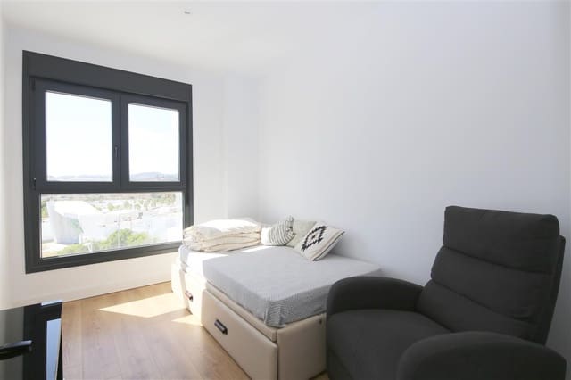 3 soveværelse Lejlighed til leje i Estepona med swimmingpool garage - € 2.900 (Ref: 10101038)