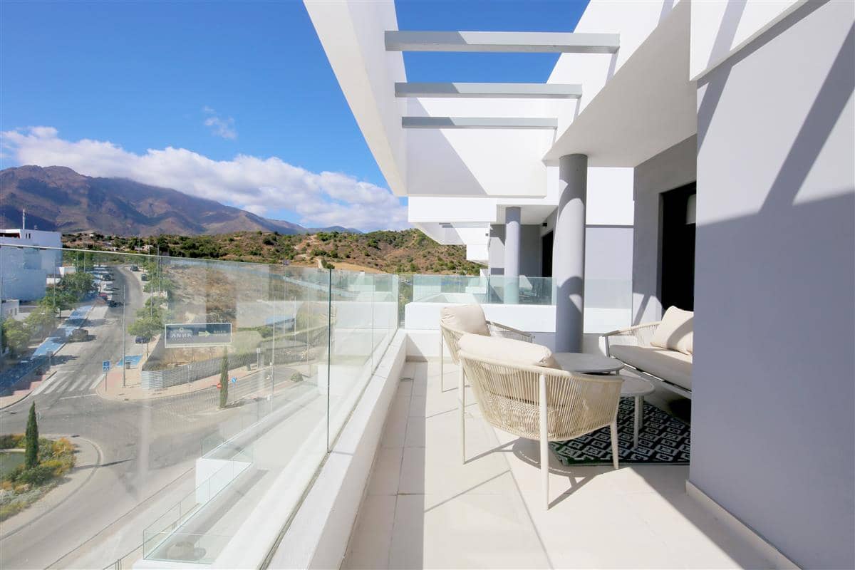 3 soveværelse Lejlighed til leje i Estepona med swimmingpool garage - € 2.900 (Ref: 10101038)