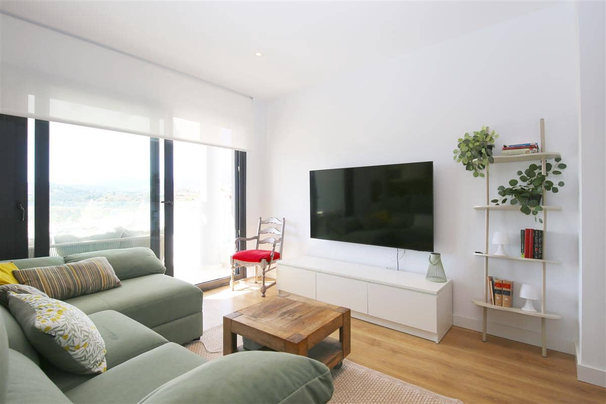 3 soveværelse Lejlighed til leje i Estepona med swimmingpool garage - € 2.900 (Ref: 10101038)