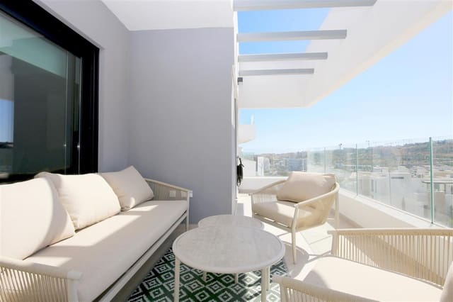 3 soveværelse Lejlighed til leje i Estepona med swimmingpool garage - € 2.900 (Ref: 10101038)