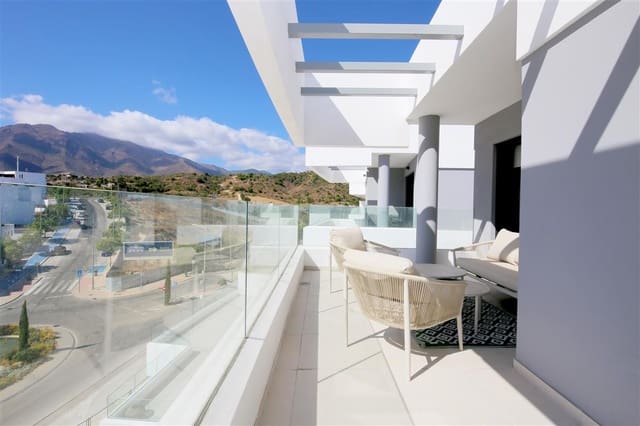 3 soveværelse Lejlighed til leje i Estepona med swimmingpool garage - € 2.900 (Ref: 10101038)