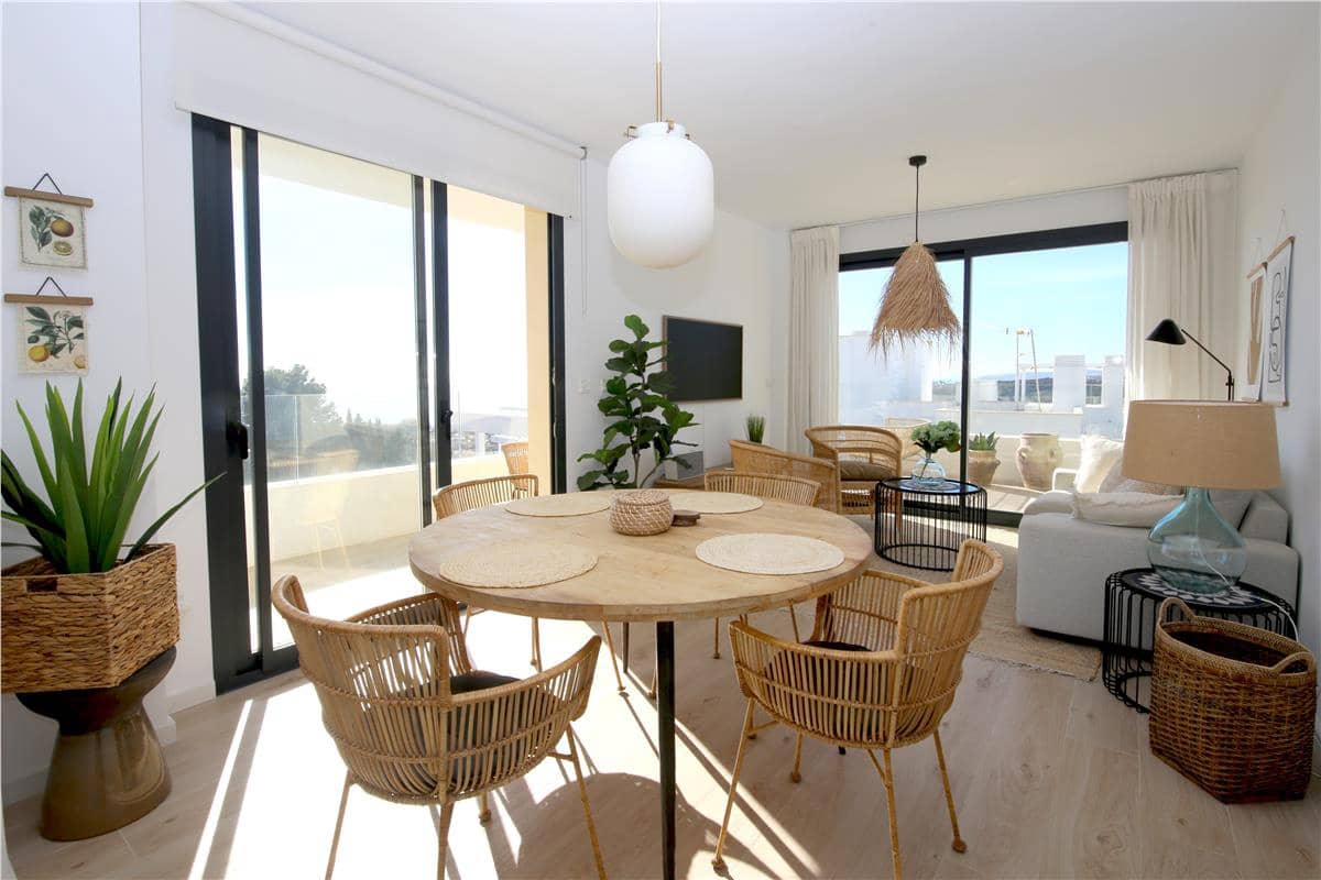 3 soveværelse Penthouse til leje i Estepona med swimmingpool garage - € 3.600 (Ref: 10165347)