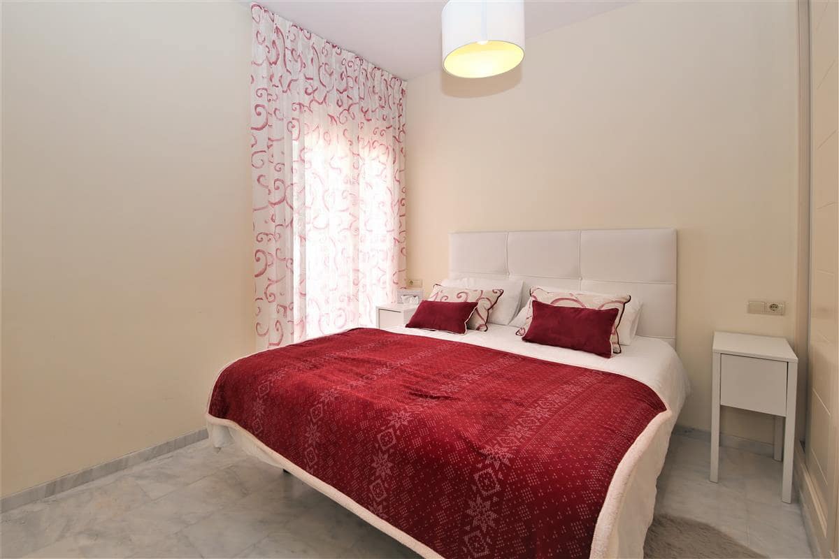 2 camera da letto Attico da affittare in Estepona con piscina - 1.450 € (Rif: 7591158)