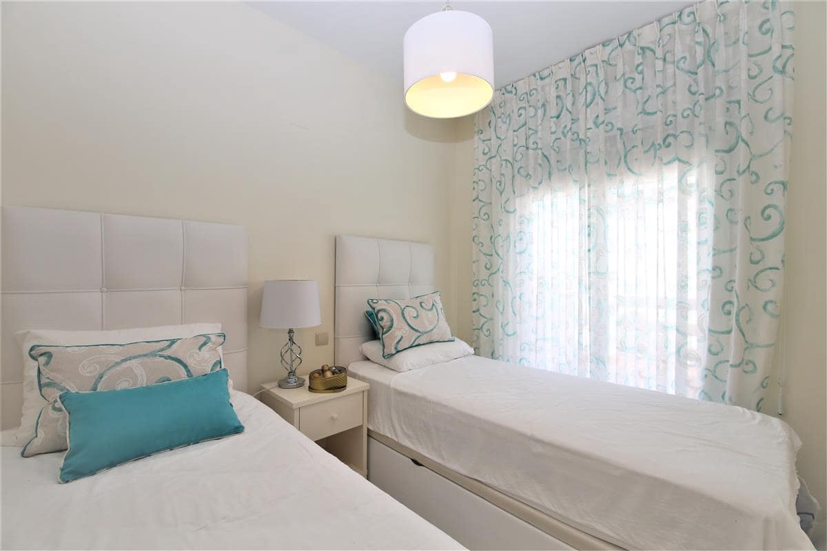 2 camera da letto Attico da affittare in Estepona con piscina - 1.450 € (Rif: 7591158)