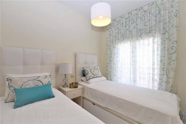 2 camera da letto Attico da affittare in Estepona con piscina - 1.450 € (Rif: 7591158)