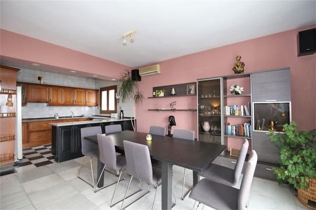 4 soverom Villa til salgs i Buenas Noches, Estepona med svømmebasseng - € 1 025 000 (Ref: 7591164)