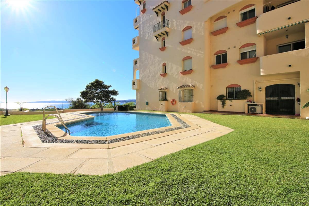2 sovrum Lägenhet att hyra i Estepona med pool garage - 1 450 € (Ref: 8283627)