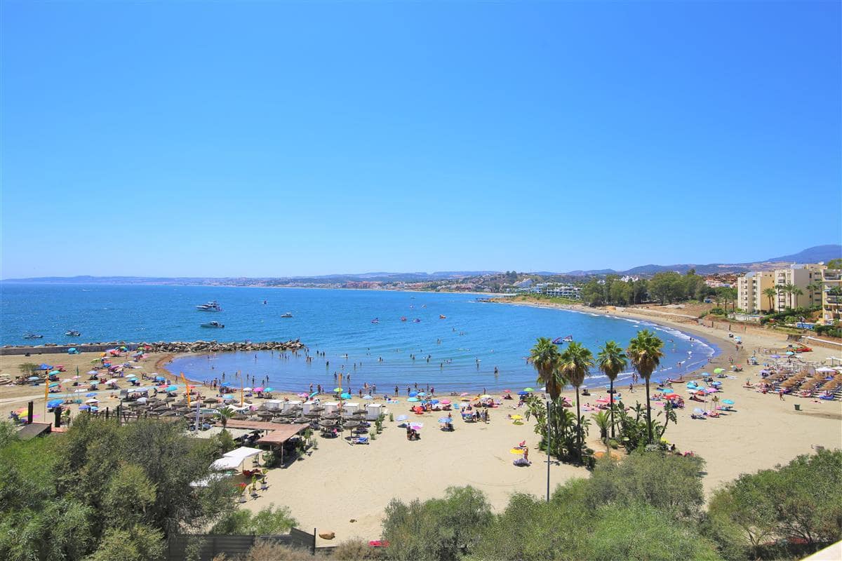 2 sovrum Lägenhet att hyra i Estepona med pool garage - 1 450 € (Ref: 8283627)